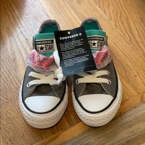 NWT converse shoes